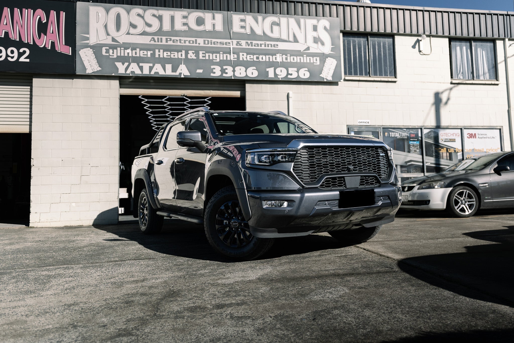 Automotive Window Tinting Explained: Benefits, Tint Options and What to Expect